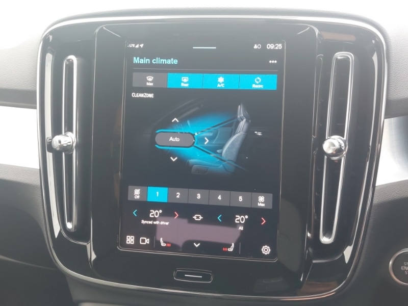 Used Volvo XC40 2024 for sale - 76066637: Photo 17