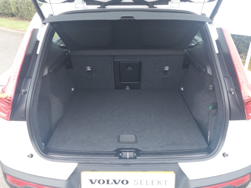 Used Volvo XC40 2024 for sale - 76066637: Photo 8
