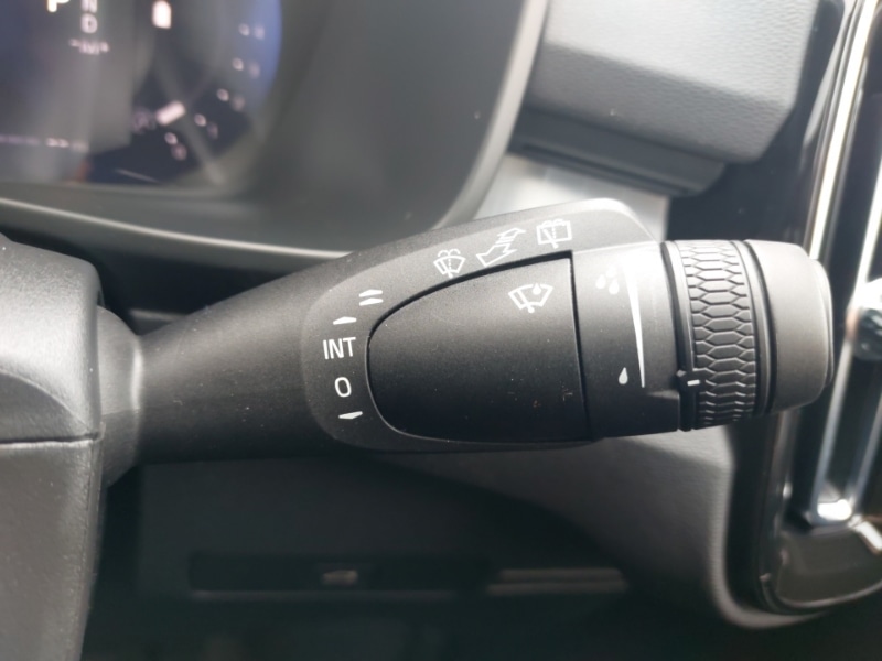 Used Volvo XC40 2025 for sale - 76150877: Photo 16