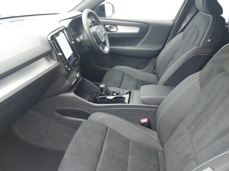 Used Volvo XC40 2025 for sale - 76150877: Photo 5