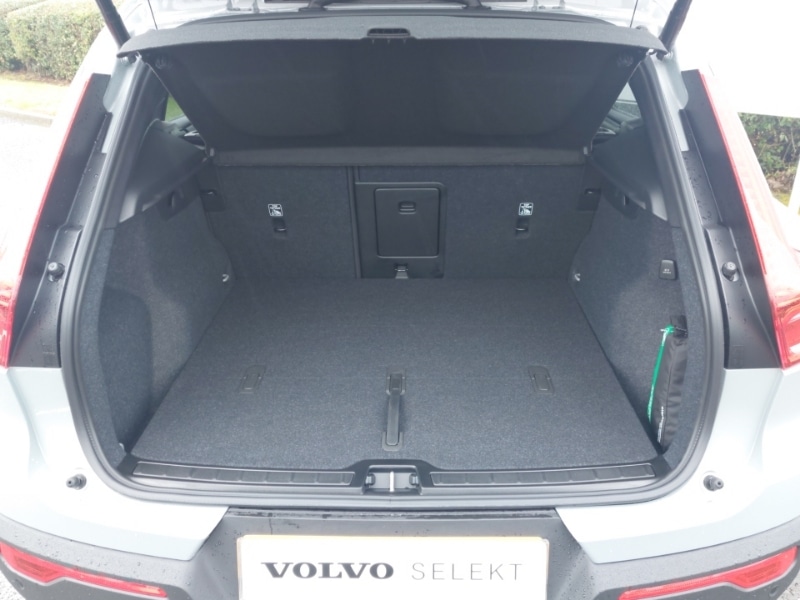 Used Volvo XC40 2025 for sale - 76150877: Photo 8