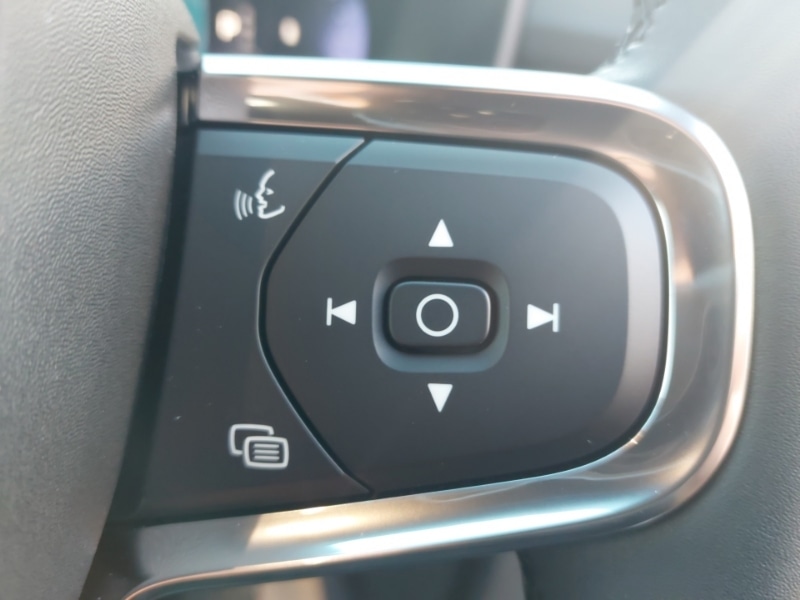 Used Volvo XC40 2025 for sale - 77105341: Photo 14