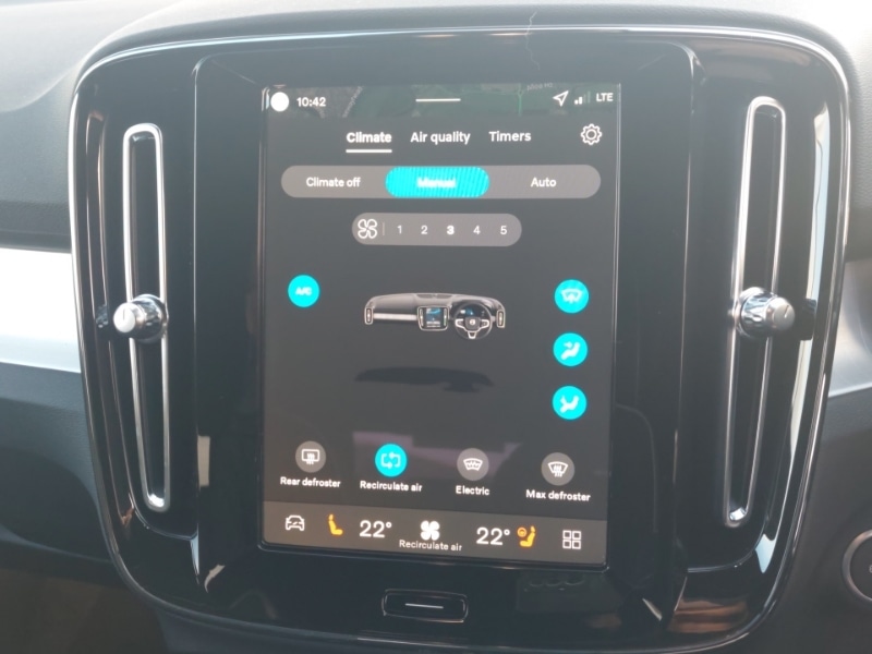 Used Volvo XC40 2025 for sale - 77105341: Photo 19