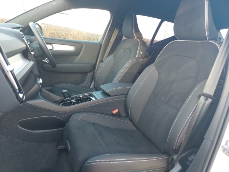 Used Volvo XC40 2025 for sale - 77105341: Photo 5