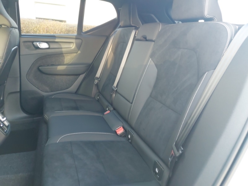 Used Volvo XC40 2025 for sale - 77105341: Photo 6