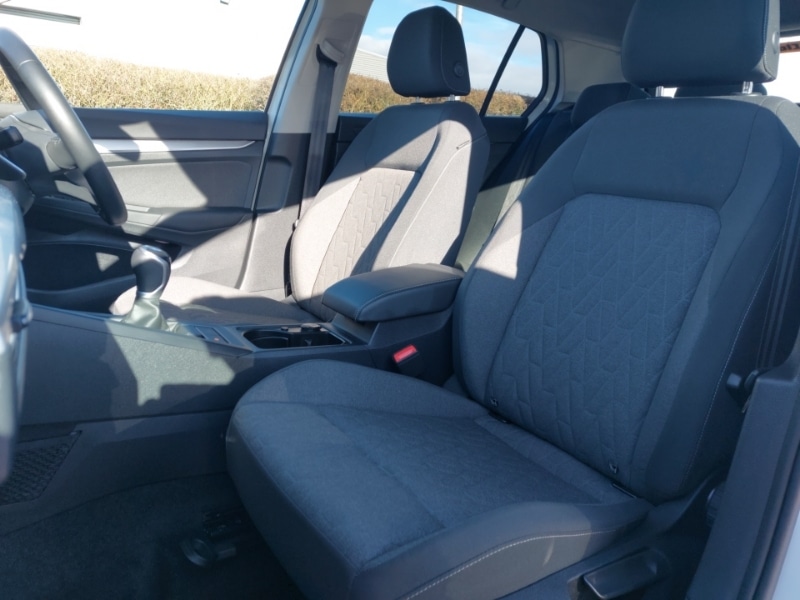 Used Volkswagen Golf 2024 for sale - 77790633: Photo 5