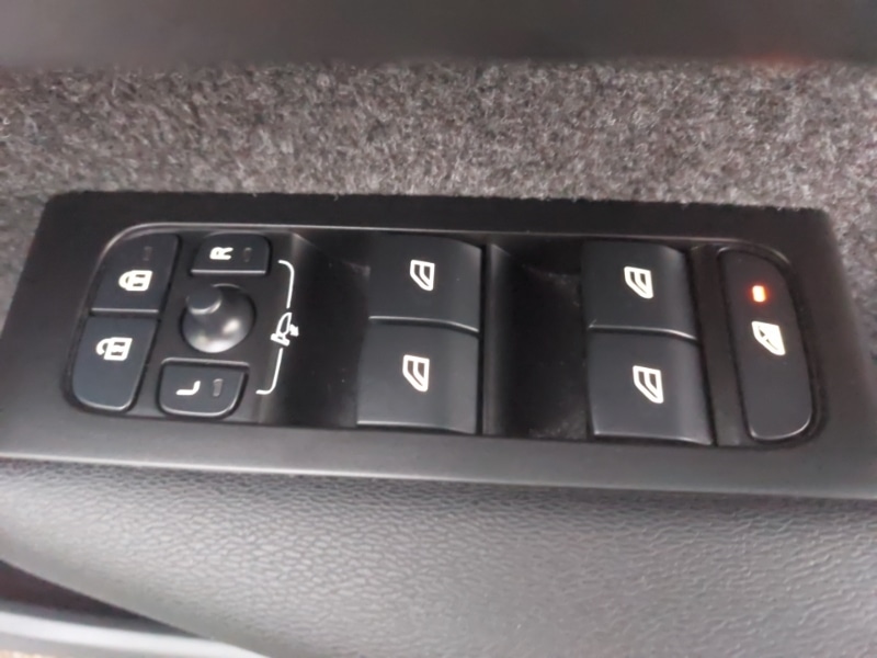 Used Volvo XC40 2021 for sale - 76795588: Photo 12