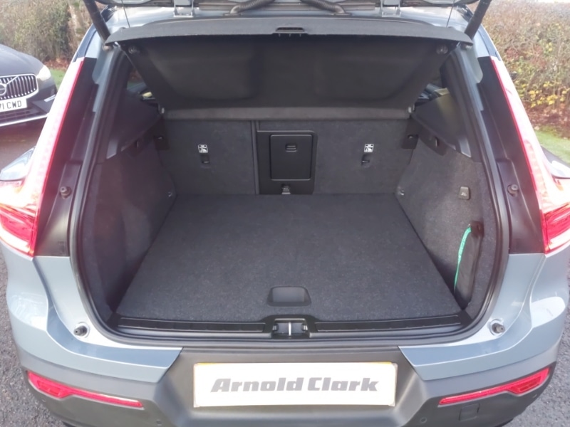 Used Volvo XC40 2021 for sale - 76795588: Photo 8