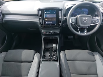 Used Volvo XC40 2025 for sale - 75506294: Photo