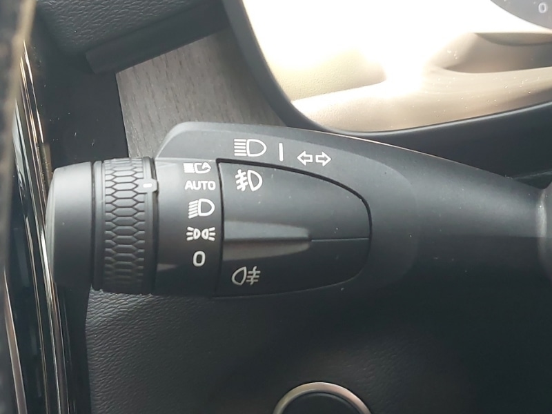 Used Volvo XC40 2025 for sale - 76556074: Photo 15