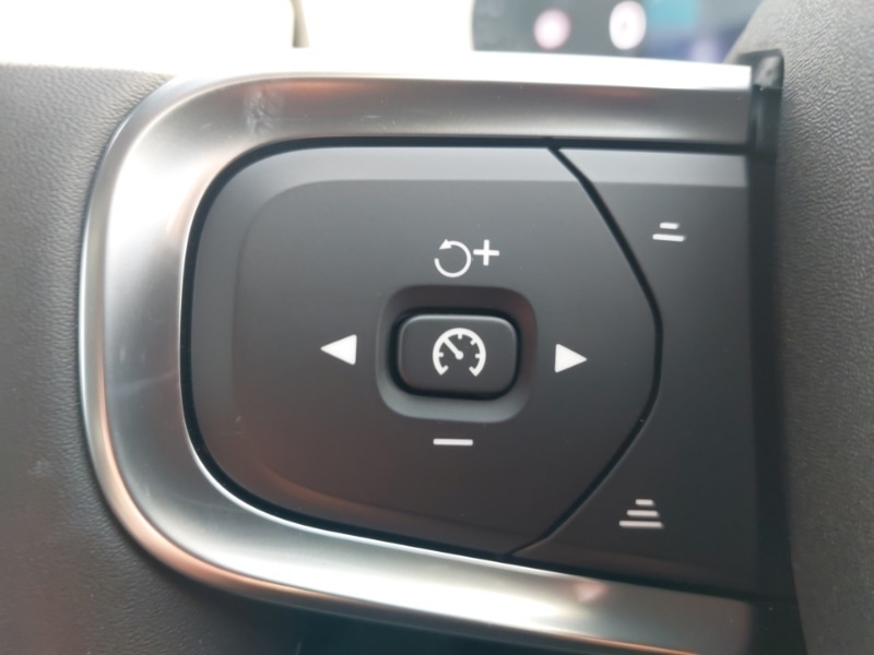 Used Volvo XC40 2025 for sale - 76556074: Photo 17