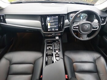 Used Volvo V90 2018 for sale - 77352801: Photo