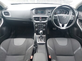 Used Volvo V40 2018 for sale - 78489997: Photo