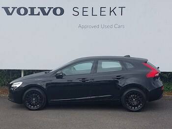 Used Volvo V40 2018 for sale - 78489997: Photo