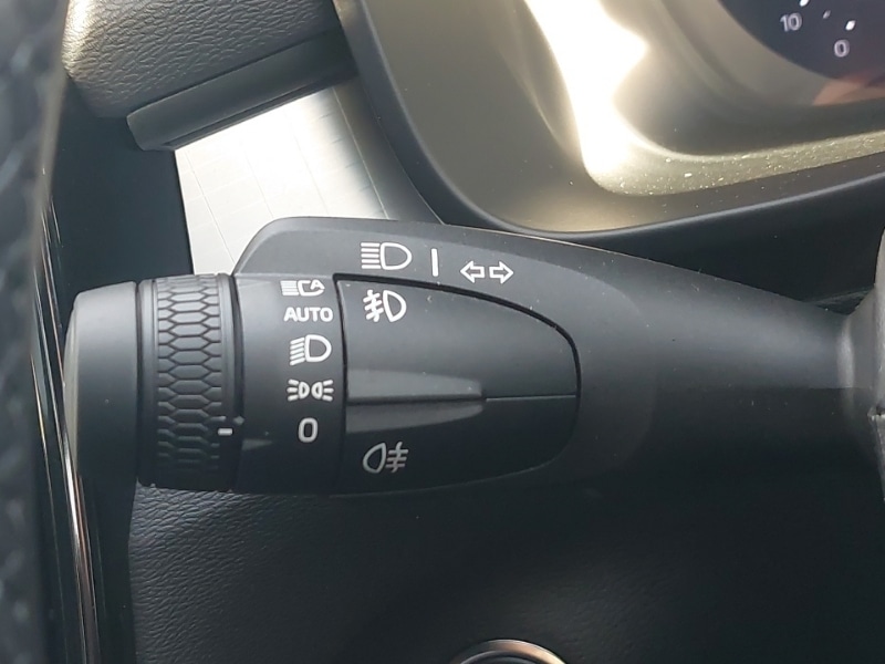 Used Volvo XC40 2025 for sale - 76556356: Photo 17