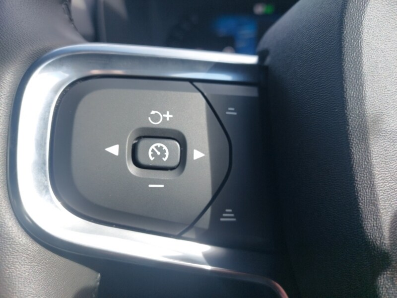 Used Volvo XC40 2023 for sale - 78013531: Photo 16