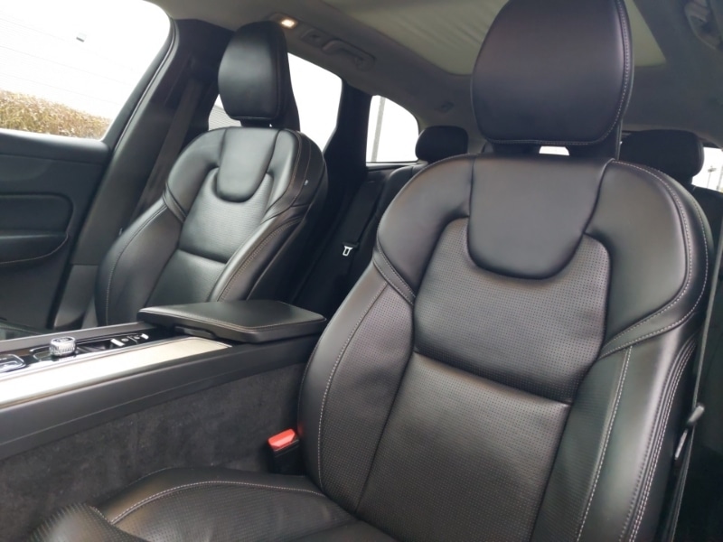 Used Volvo XC60 2022 for sale - 76970235: Photo 5