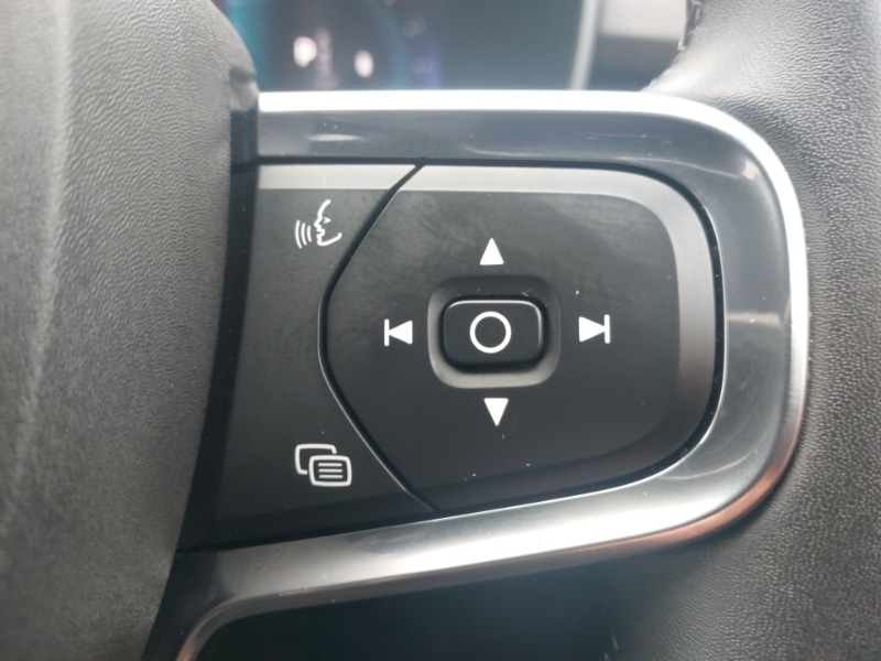 Used Volvo XC40 2023 for sale - 76059038: Photo 17