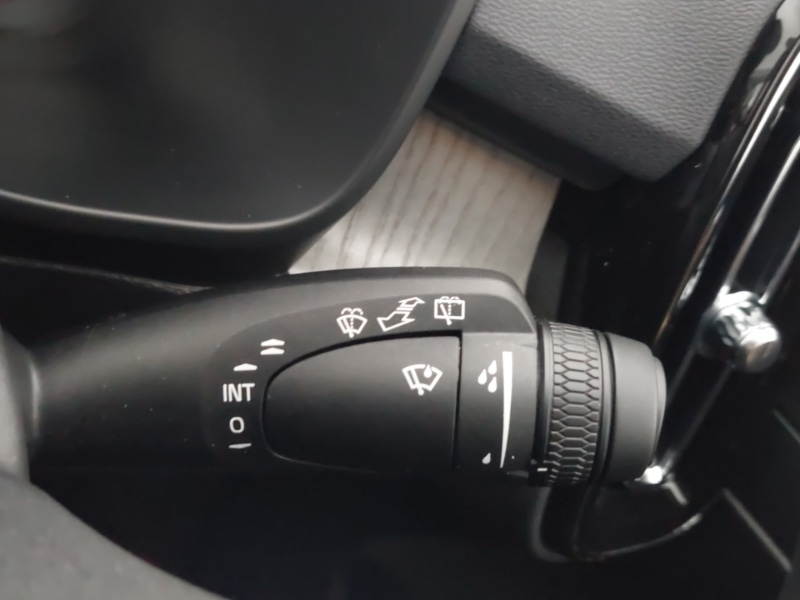 Used Volvo XC40 2025 for sale - 77004507: Photo 17