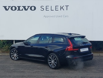 Used Volvo V60 2021 for sale - 76567337: Photo