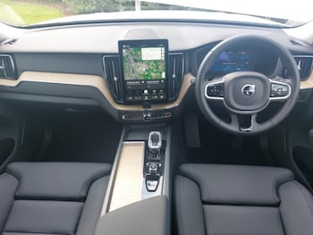 Used Volvo XC60 2025 for sale - 79086658: Photo