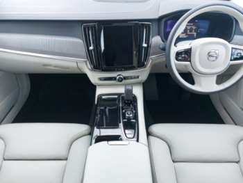 Used Volvo V90 2025 for sale - 74776086: Photo