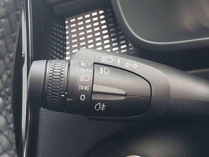 Used Volvo XC40 2025 for sale - 77573207: Photo 17