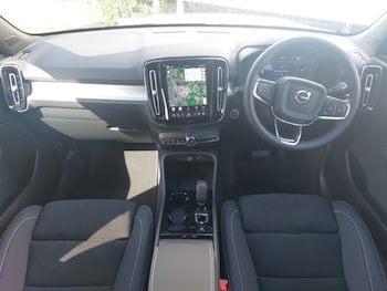 Used Volvo XC40 2025 for sale - 79372875: Photo