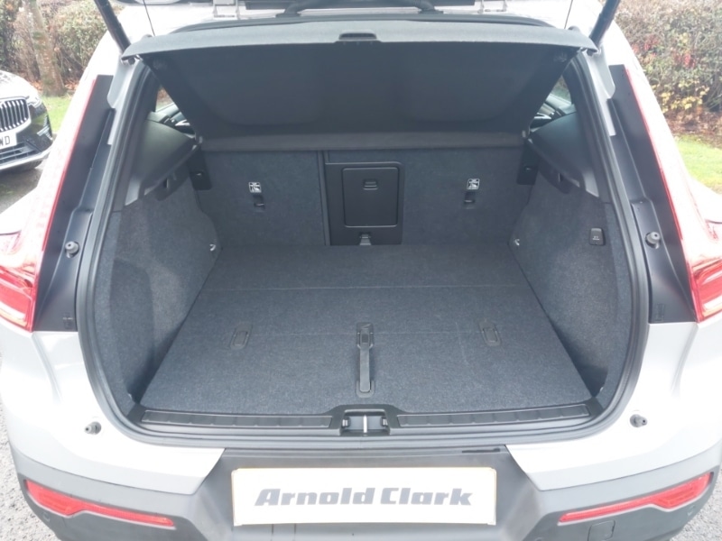 Used Volvo XC40 2023 for sale - 76795564: Photo 8