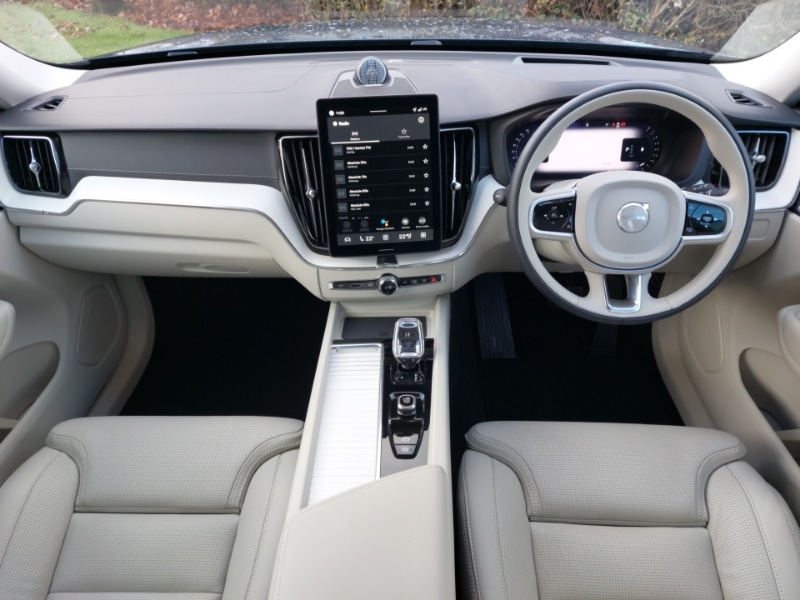 Used Volvo XC60 2025 for sale - 76780008: Photo 2