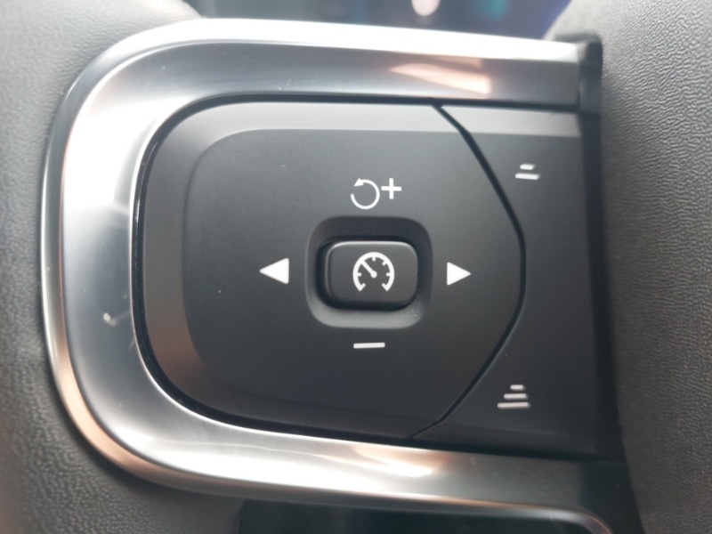Used Volvo XC40 2024 for sale - 75828640: Photo 14