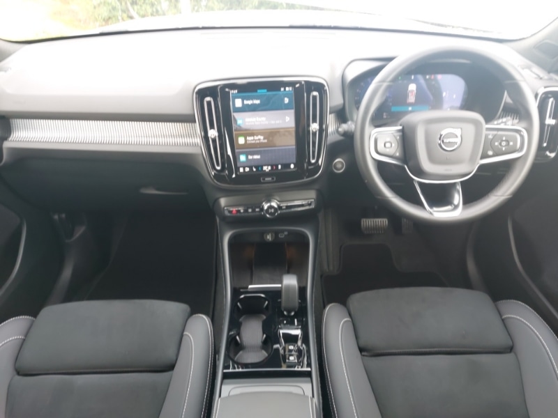 Used Volvo XC40 2024 for sale - 75828640: Photo 2
