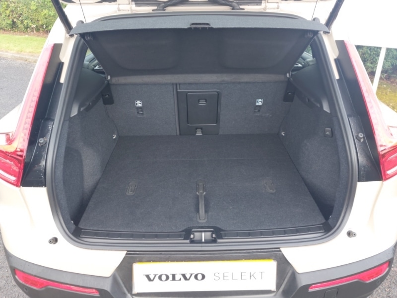 Used Volvo XC40 2024 for sale - 75828640: Photo 8