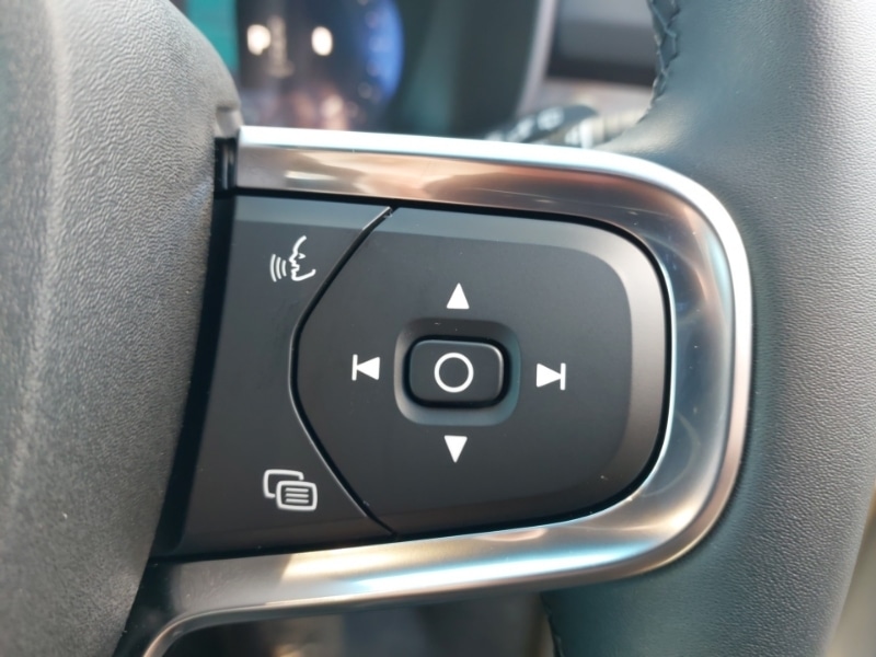 Used Volvo XC40 2025 for sale - 76639186: Photo 13