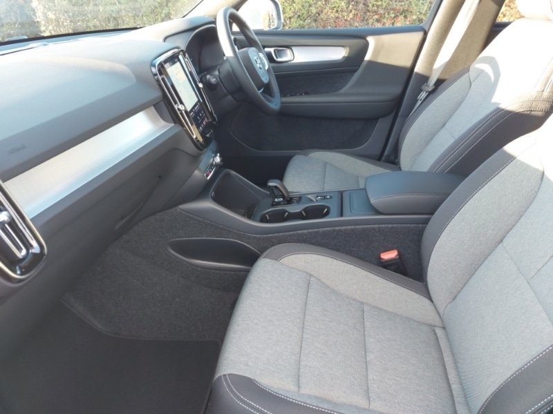 Used Volvo XC40 2025 for sale - 76639186: Photo 5