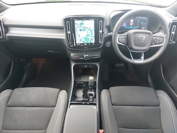 Used Volvo XC40 2025 for sale - 75914327: Photo