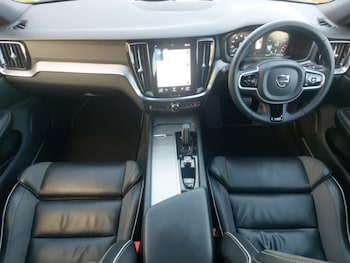 Used Volvo V60 2021 for sale - 76589388: Photo