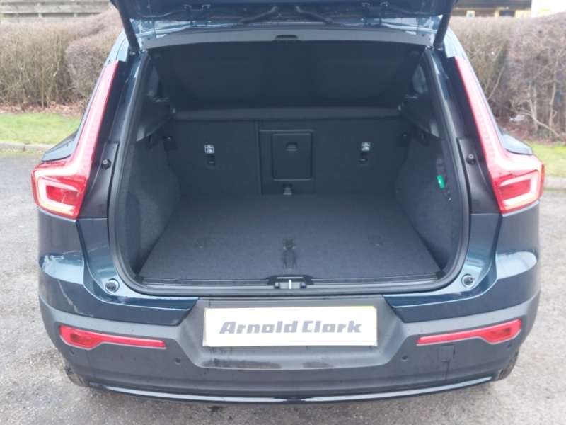 Used Volvo XC40 2025 for sale - 77611163: Photo 8