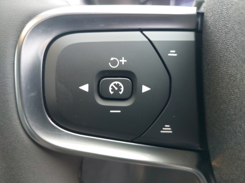 Used Volvo XC40 2025 for sale - 77815801: Photo 16