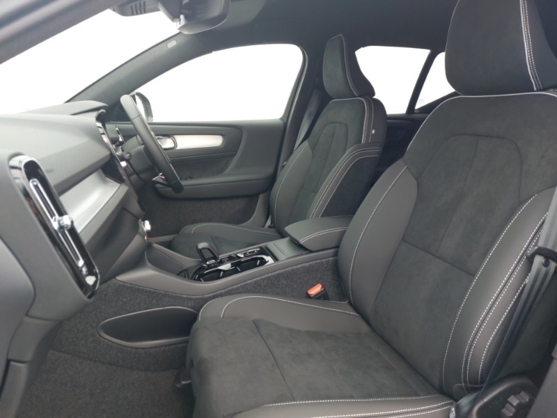 Used Volvo XC40 2025 for sale - 77815801: Photo 5