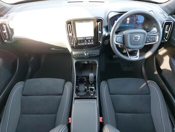 Used Volvo XC40 2025 for sale - 77569081: Photo