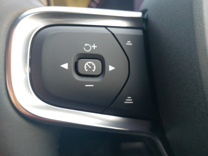 Used Volvo XC40 2025 for sale - 76556271: Photo 16