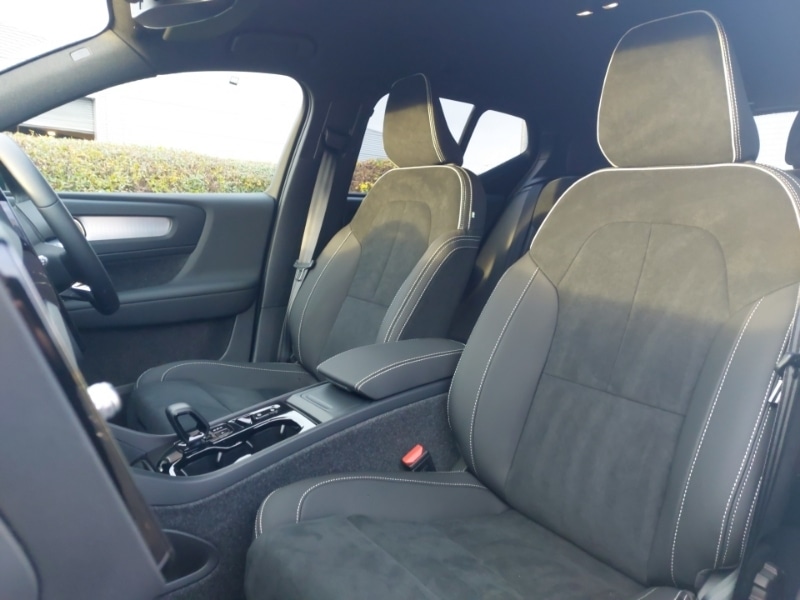 Used Volvo XC40 2025 for sale - 76556271: Photo 5