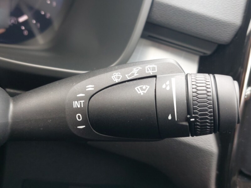 Used Volvo XC40 2025 for sale - 77815832: Photo 16