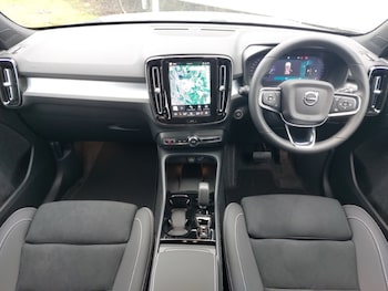 Used Volvo XC40 2025 for sale - 77815832: Photo