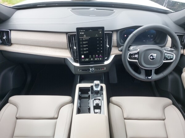 Used Volvo XC90 2025 for sale - 75326664: Photo 2