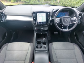 Used Volvo XC40 2023 for sale - 79432904: Photo