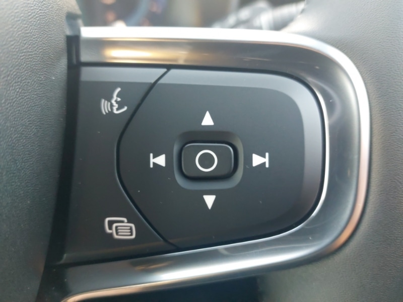 Used Volvo XC40 2025 for sale - 76978417: Photo 14