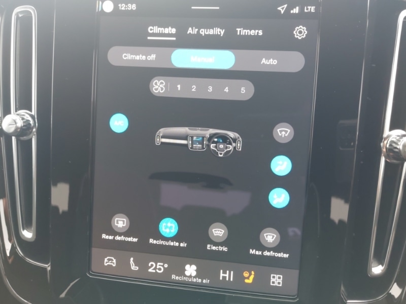 Used Volvo XC40 2025 for sale - 77815811: Photo 15