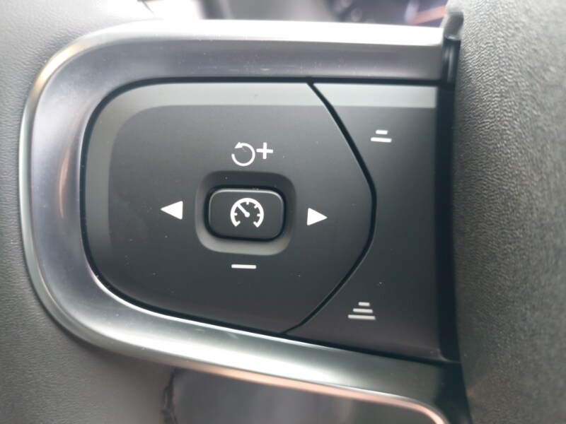 Used Volvo XC40 2025 for sale - 77815811: Photo 16